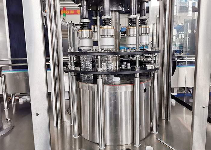 2000BPH Linear Detergent Filling Sealing Machine Gravity Filling For Dishwashing Liquid