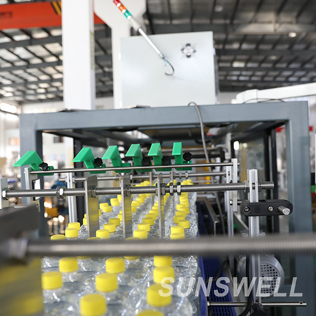 Juice PET Bottle Thermal Contraction Heat Shrink Wrapping Machine Carbonated Drink Linear Shrink Wrap Packing Machine